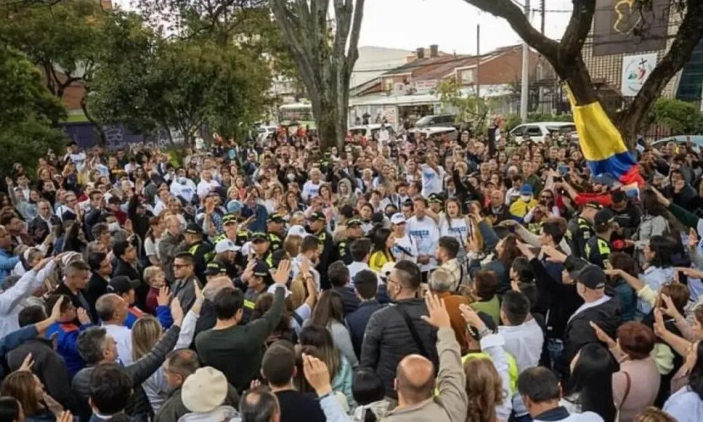 ¡Fuerza, Miguel! El Multitudinario Encuentro en El Parque El Golfito, Donde Le dispararon al Senador y Precandidato