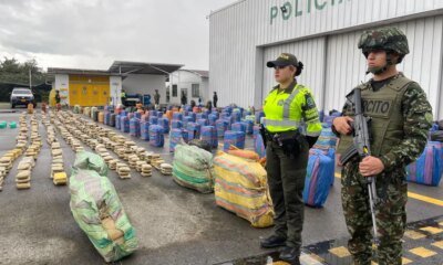 Un tractocamioN se Volcó en Vía de Tuluá y Tenía Cuatro Toneladas de Marihuana Oculas en Bultos de Papa