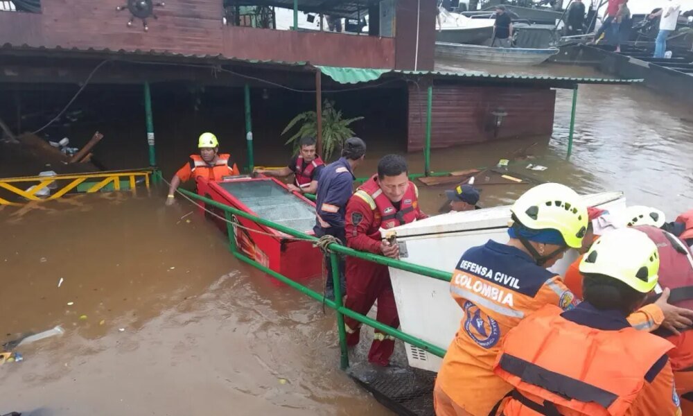VIDEO DE PRESIONES | Gastrobar se Hunde por Sobrepeso en Río Manacacías, en Puerto Gaitán (Meta): Así Fue rescató