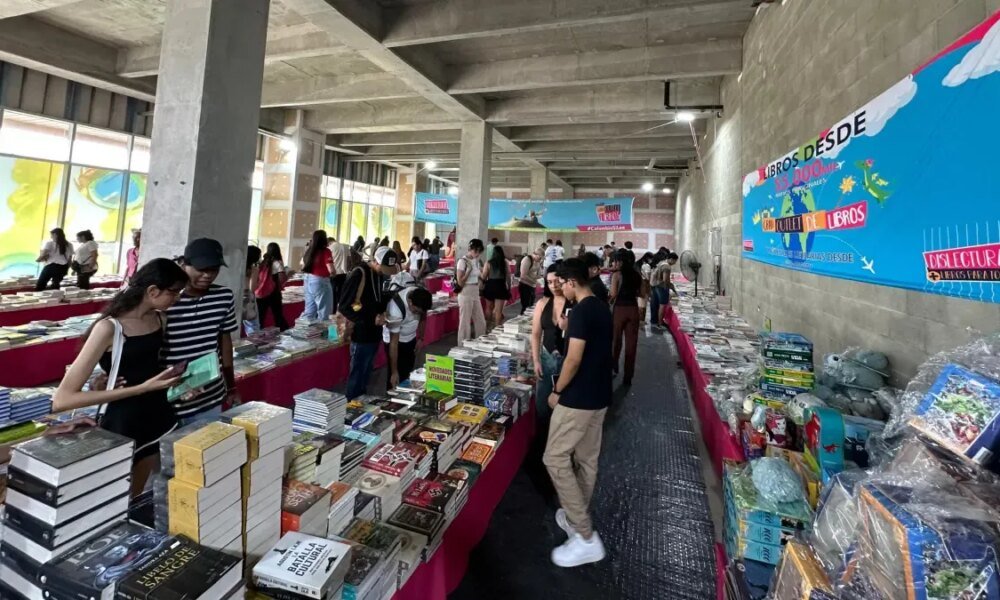 El Gran Outlet de Libros Extiendo su Estadía en Barranquilla Tras Recibir Más de 17.000 Visitantes