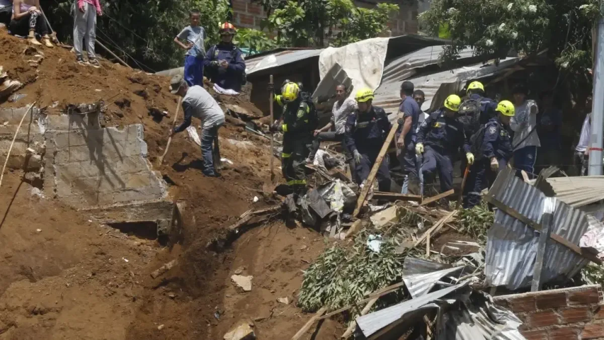 Muertes por desplizamiento en Antioquia asciende a 23; Continúan trabajos de Búsqueda