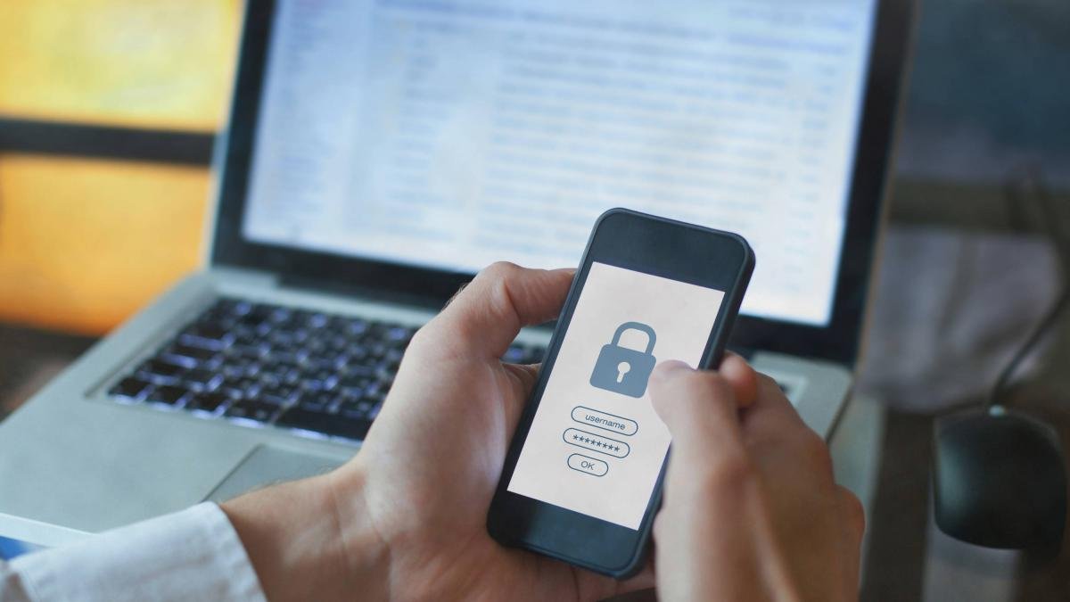 Así suplante A Entidas, Bancos y Autoridadadas con Mensajería Instantánea y Correos Electrónicos