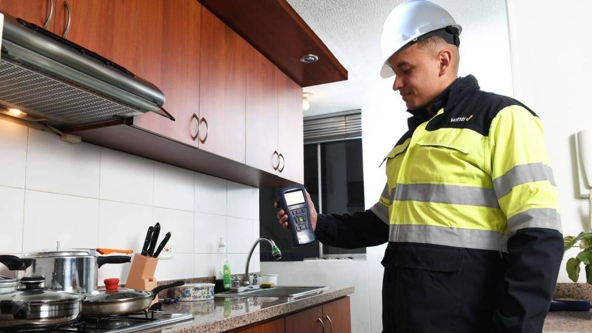 Así Operaba La Banda Dedicada criminal Al Hogo del Servicio de Gas Natural en Bogotá: 500 Usuarios Involedos