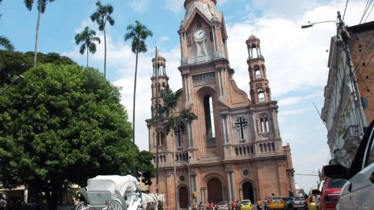 ¿Qé Hay Derrás de Explosivo DeJado Adentro de Un Restaurte en Palmira, Valle del Cauca? Este informó la comandante de la policía de la región