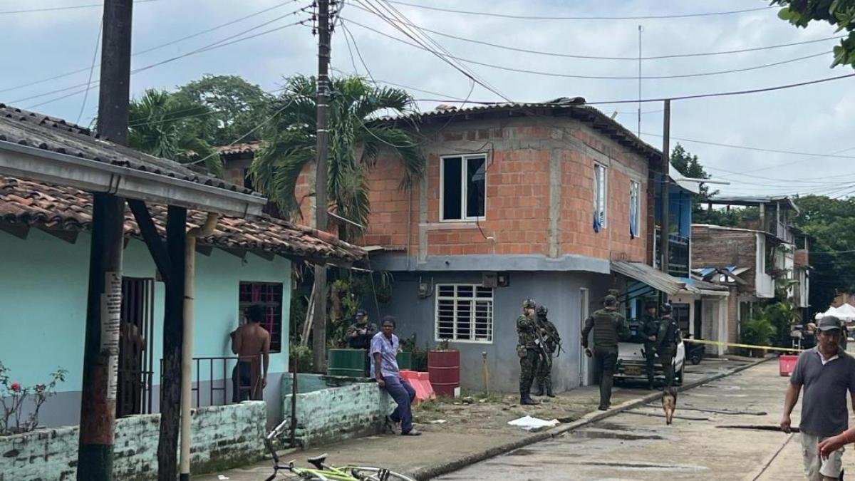 Tres Civiles Heridos, Dos de Ellos Niños, Tras Noche de Miedo por Explosivos y Disparos de Disidentes en Jamundí