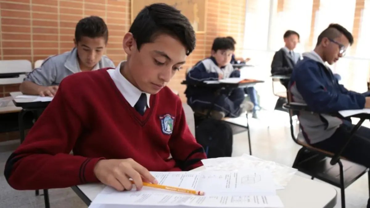 REGRESO A CLASES PARA COLEGIOS PUBLICOS EN BOGOTÁ LUEGO DE VACCACIONES DE MITAD DE Año