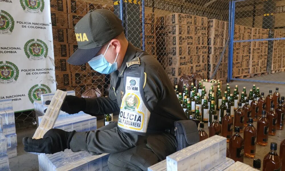 Incautan Cigarrillos y Licor Ilegal Valorados en Más de $ 200 Millones