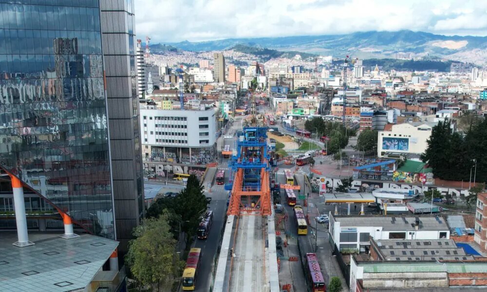 La Primera Línea del Metro de Bogotá Avanza, Pero las Troncales que Deben Conectarlo Muestran Demoras, Contratos Caducados y Obras sin Comenzar