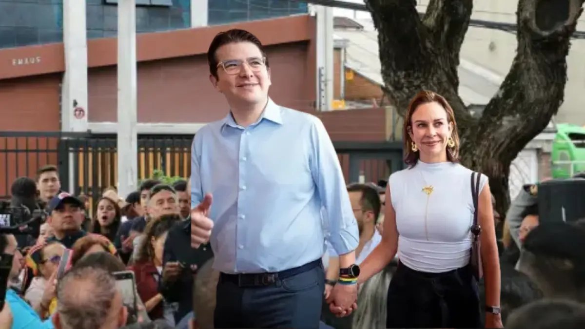 La emotiva Foto que publicó la esposa de Miguel Uribe Tras Cumplirse 25 Días Desde El Atentado: 'El Sol Volverá'