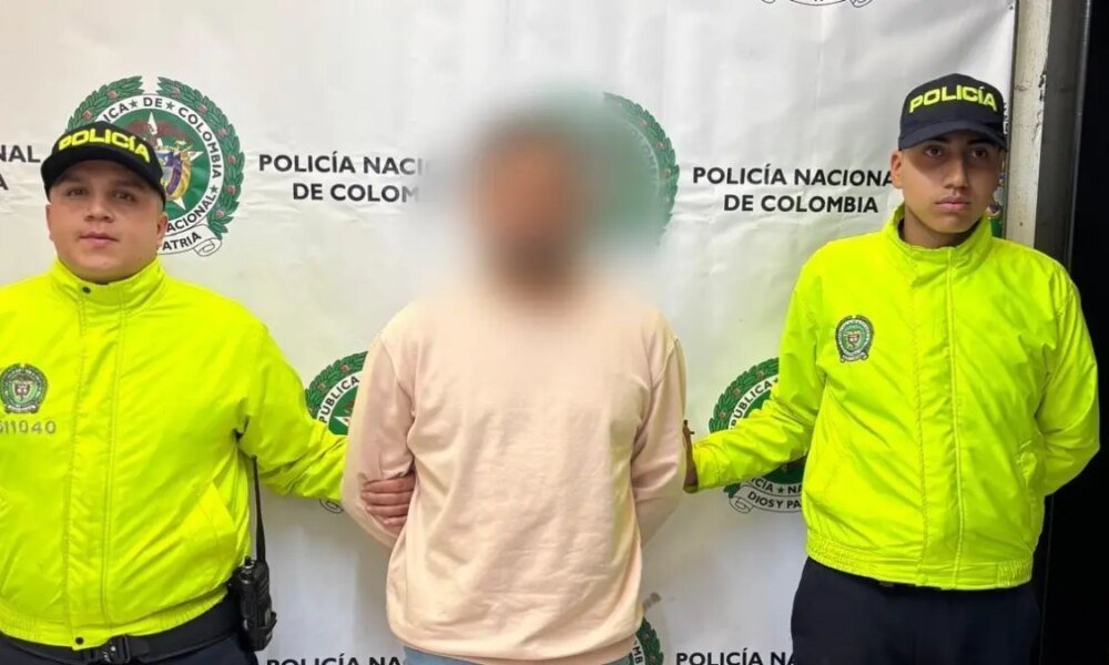 Hombre intentó Matar Con el Carro a Su Expareja por no Volver Cont, en Bogotá