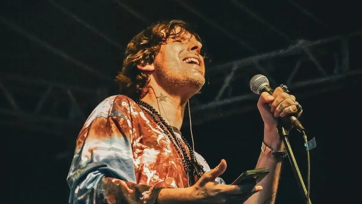 Vocalista Dela Banda 'Los de adentro' Resultó Herido A Bala en Medio de Una Riña en El Norte de Barranquilla