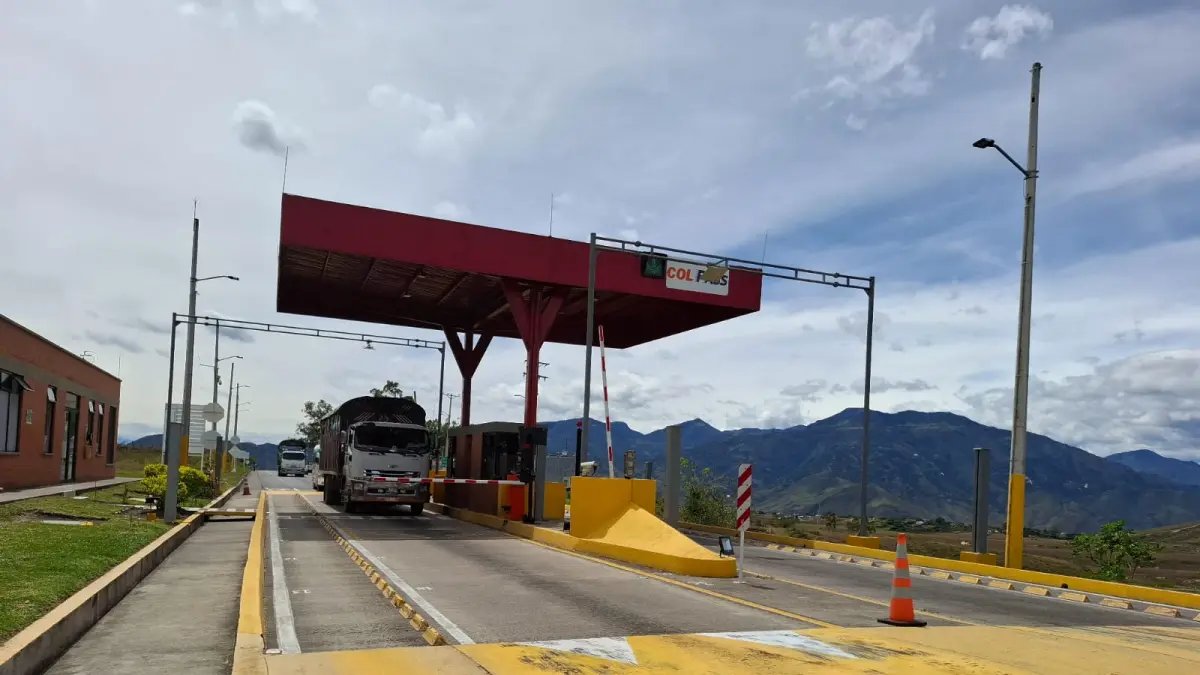 'COBRAN PEJES, PERO HAY MUY MUYOS HUECOS'