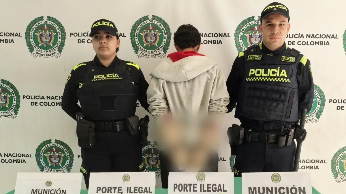 Aprehendido con ARMA de FUEGO Y MUNICIÓN