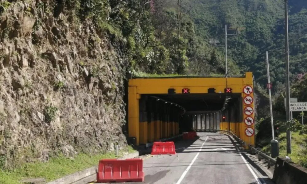 Tras Grave Incendio en La Vía Bogotá - Villavicencio Habrá Cierre Total en un Tramo Por T