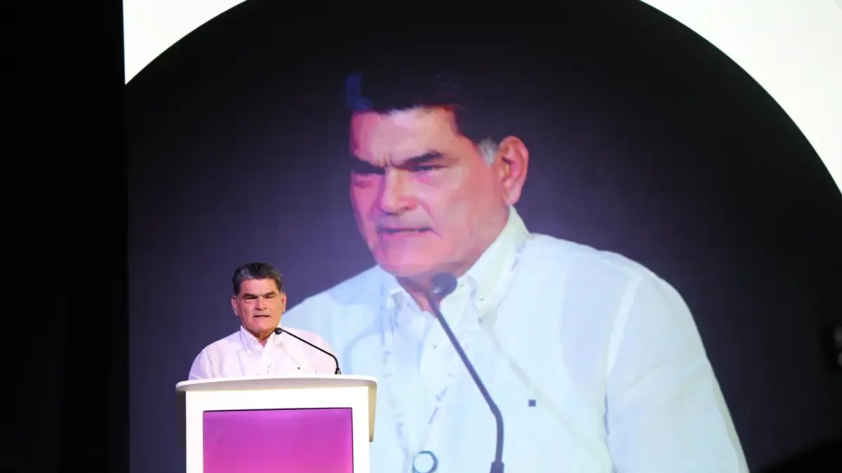 Procurador General Alerta por Crisis de Pasaportes y Llama a la Unidad en Cierre del Foro Ocde en Barranquilla