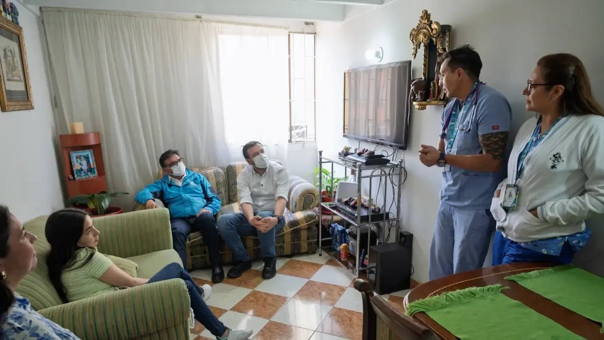 LA Hospitalizació en Casa Ayudó A Reducir La Alerta Hospitalaria en Bogotá