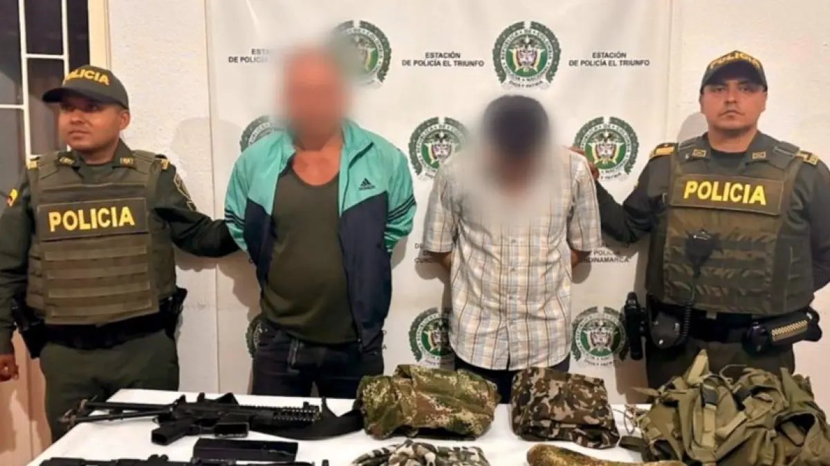 Cayeron en el Colegio dos Hombres que Portaban Fusiles y Pretendía Delinquir Haciéndos