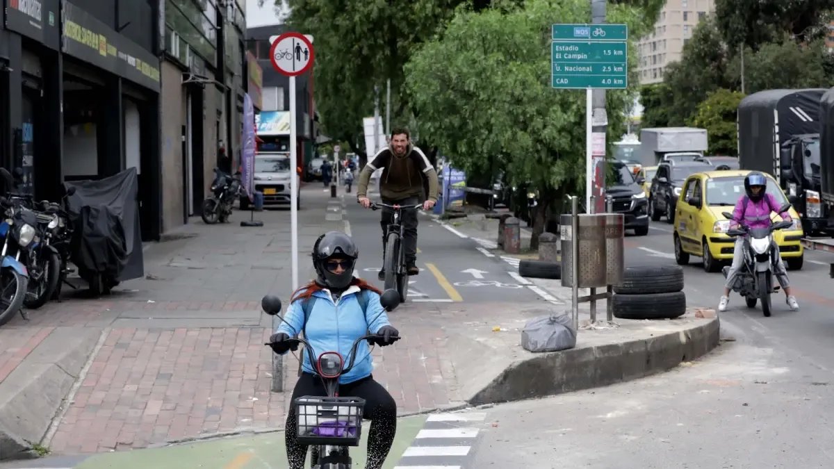 Detalla y Cryticas a la Ley Que Regula Circulación de Vehículos Eléctricos en Bogotá