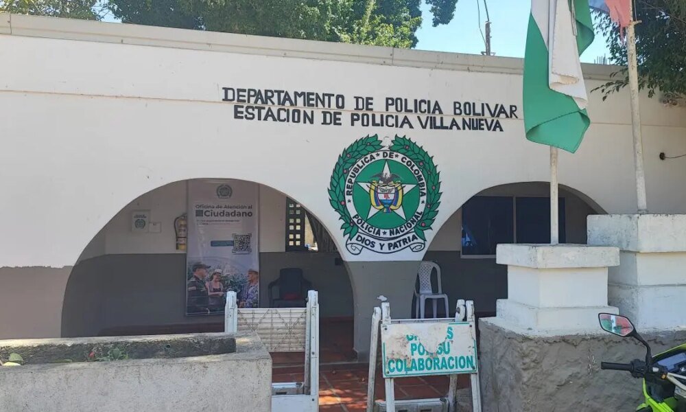 Policía Investiga Desaparicióna de 11 Armas en Estacia de Villanueva y uniforme un uniforme en medio de proceso disciplinario
