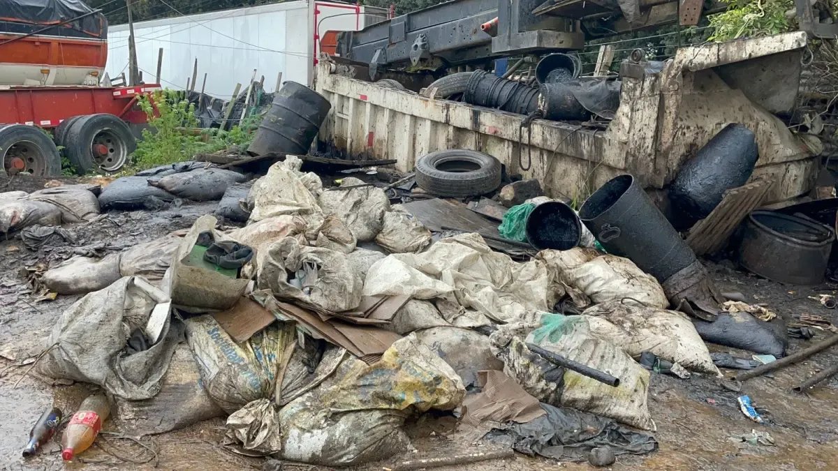 TBOS ILEGALES, LLANTAS Y BASURAS LLEGABAN A LAS FUENTES HÍDRICAS