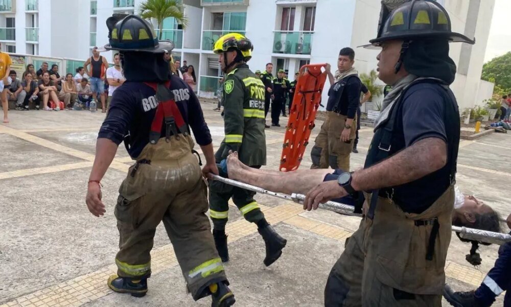 ASCANDEN A CUATRO LOS MUERTOS POR INCENDIO EN ENJUNTO RESIDENCIA DE BARRANQUILLA