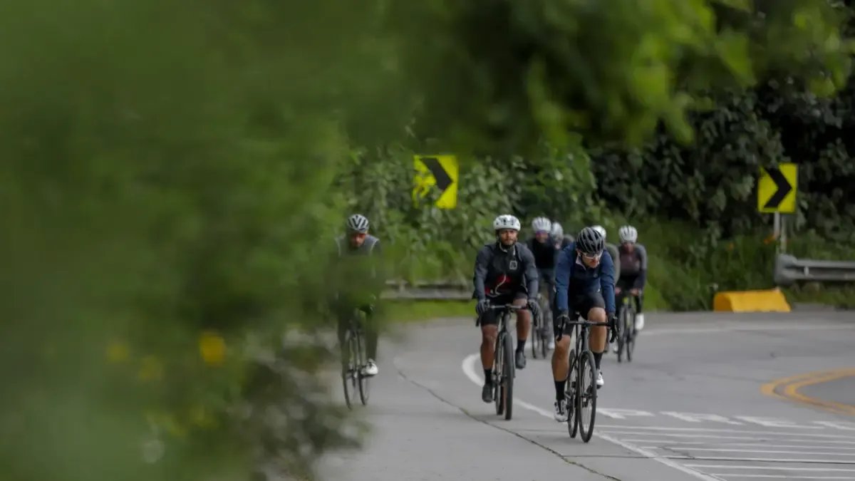 Con Gestores del Distrito, Policías y Nueva Señalización, Bogotá Fortalece la Estrategia de Rutas Seguras para Ciclistas