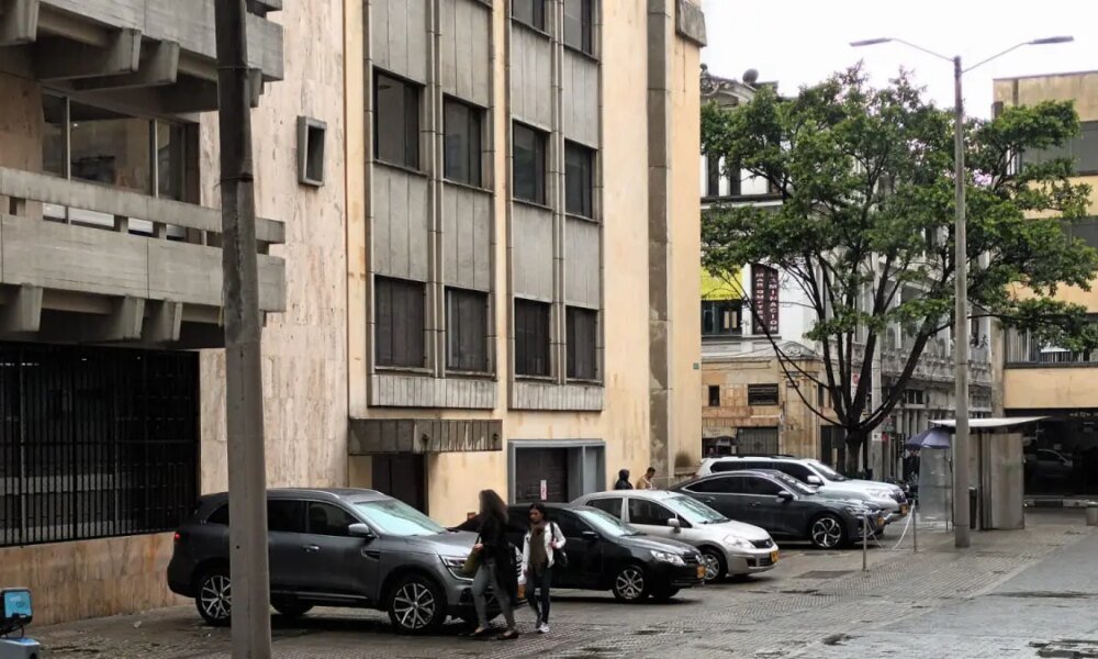 Distrito Denuncia Daño en Espacios Peatonales en Bogotá