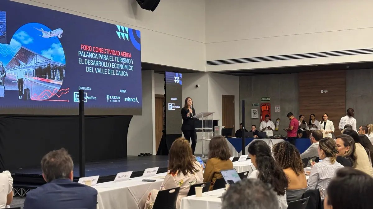 Llamados de Autoridadas y Gremios en Foro de la Región