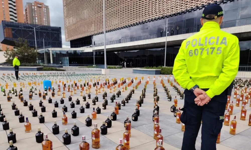 CAE RED QUE VENDIA LICOR ADULTERADO EN PELUQUERÍAS Y CENTROS ESTÍTICOS DE LOS Mártires