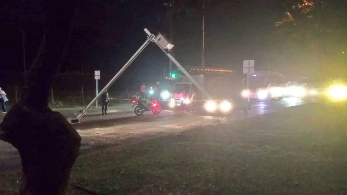Explotan dos Artefactos en el Sur de Cali este Miércoles 30 de Julio; Las detonaciones tumbaron dos cámaras de fotomultas