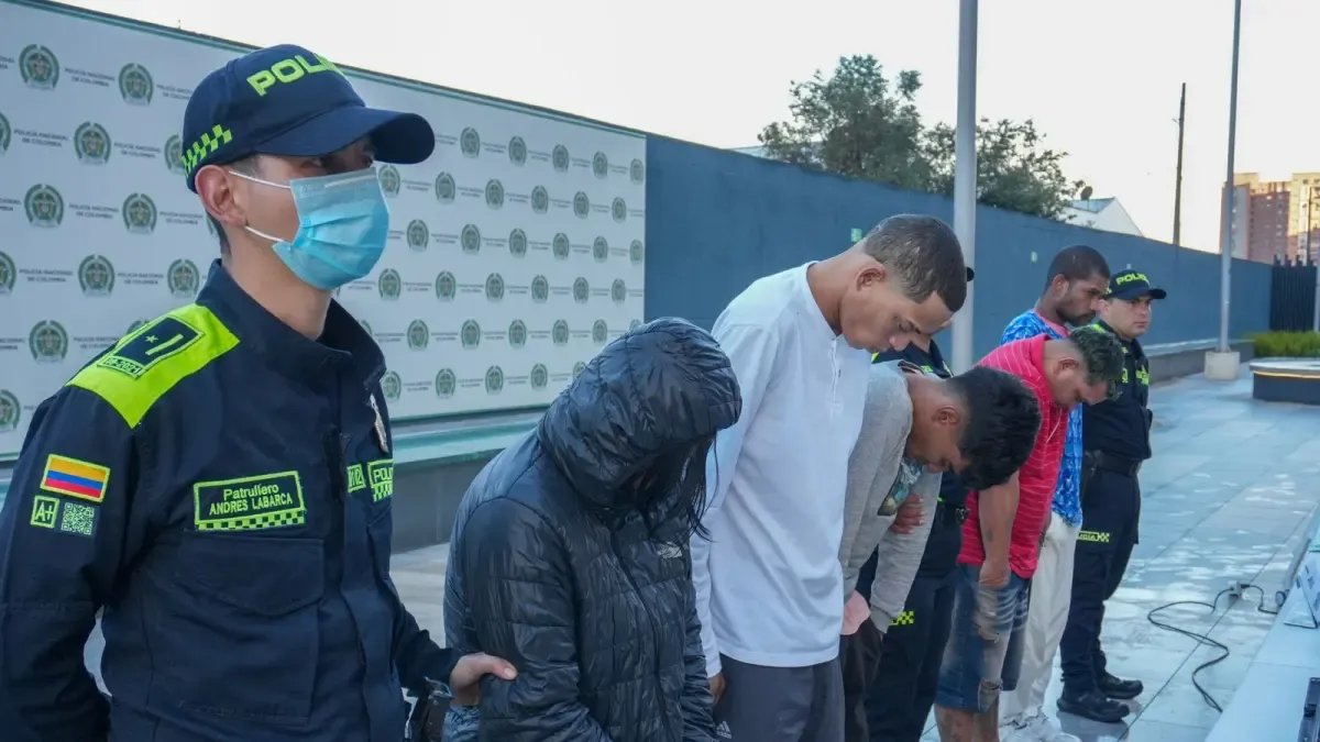 Cae Red Criminal que Escondía Armas y Drogas Bajo Tierra en el Sur de Bogotá