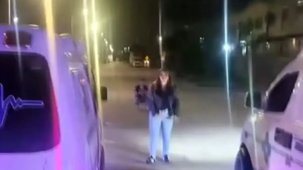 Dos Ambulancias Quedaron Grabadas Haciendo Piques Ilegales en Zona Industrial de Bogotá: 'Prendan Las Sirenas'