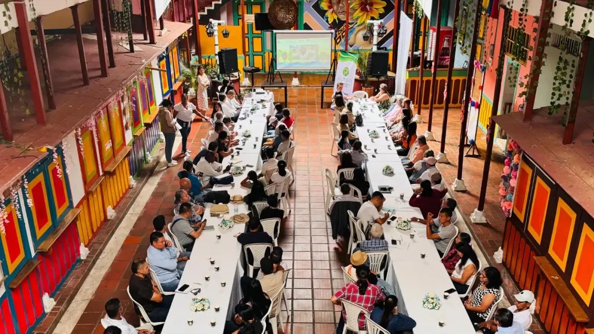 ¿CÓMO MÁS DE 2.000 PERSONAS EN ZONAS RURALES DEL NORTE DEL VALLE DEL CAUCA MEJORARON SU ACESO AL AGUA?