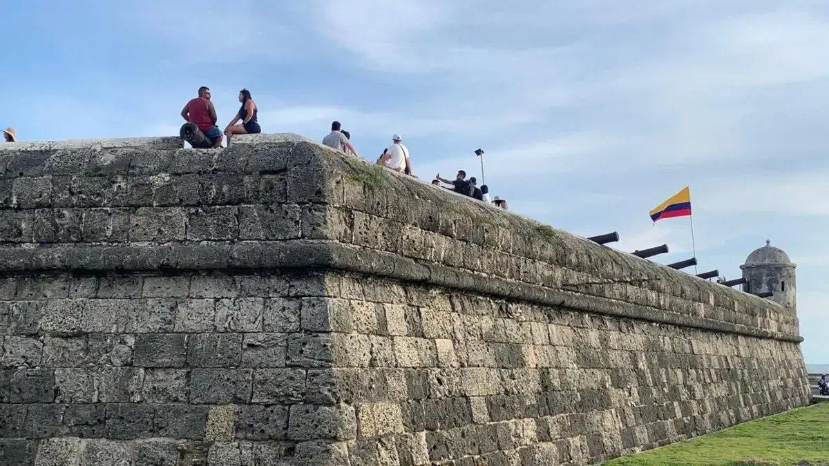 Turista Europa de 37 Años Fue Hallado Sin Vida en Hostal de GetSemaní en Cartagena, Su Cuerpo No Presentaba Signos de Violencia