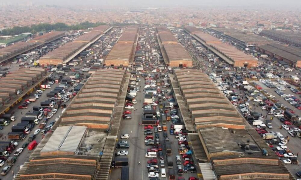 La posible alteración de la certificado de antecedentes de que enreda al gerente electo de corabastos y pone contra la pared una directiva de su junta