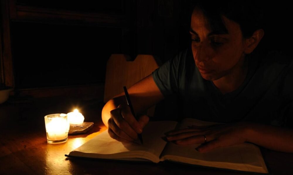 MÁS DE 50 BARRIOS EN BARRANQUILLE Y GALAPA AMANECIERON SIN ENERGIA POR FALLA ELECTRICA EN LA SUBESTACIÓN CORDIALIDAD: YA SE TRABAJA EN SU REPARACIÓN