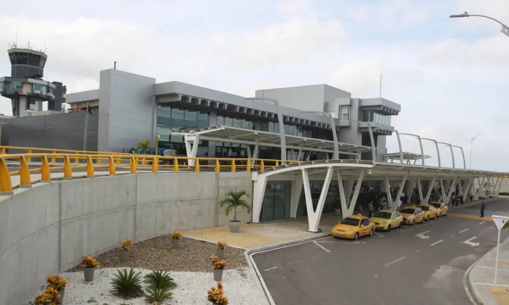 Hombre Murió en un Vuelo que Aterrizó de Emergencia en Aeropuerto de Barranquilla: ESTO ES LO QUE SE SABE