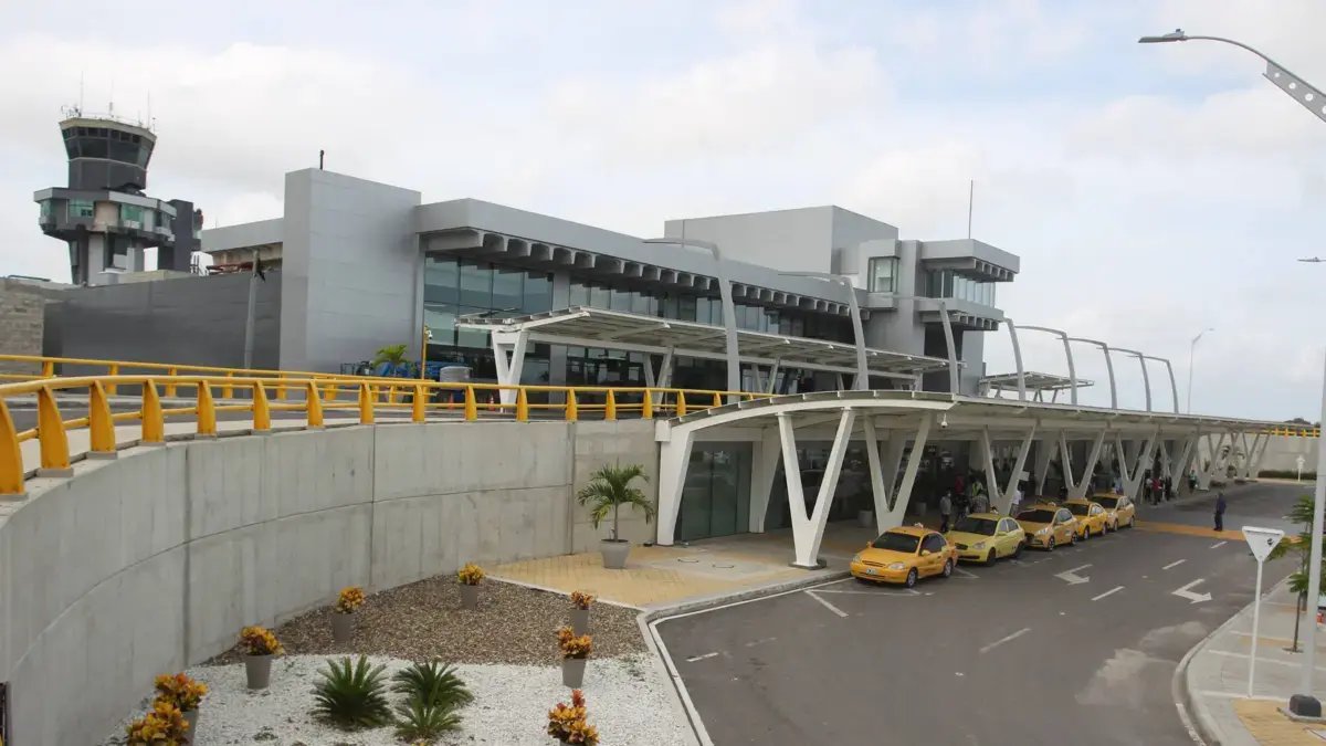 Hombre Murió en un Vuelo que Aterrizó de Emergencia en Aeropuerto de Barranquilla: ESTO ES LO QUE SE SABE