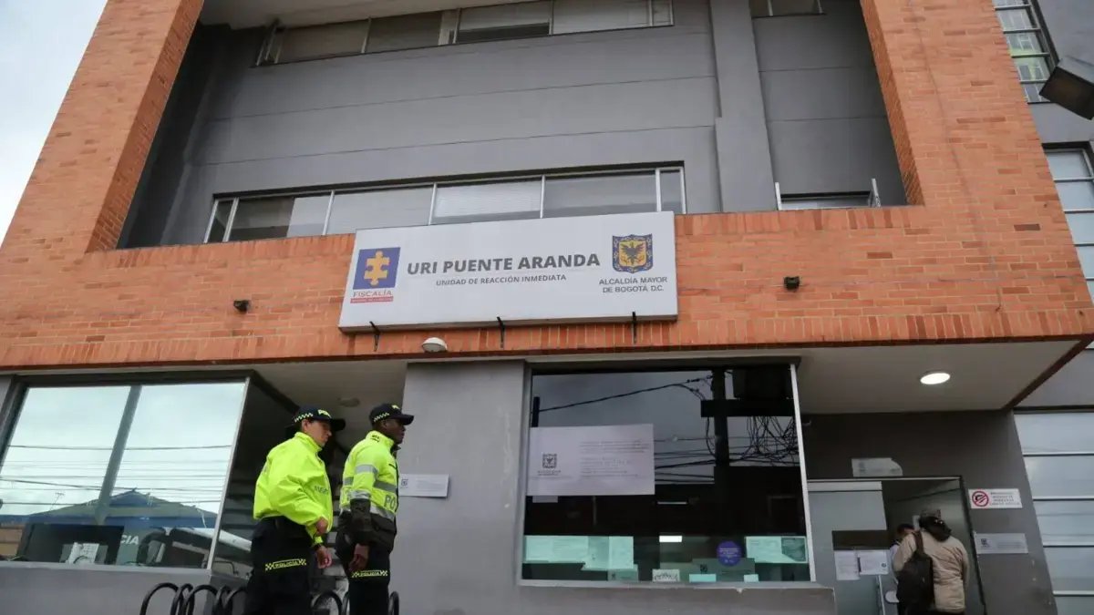 Emergencia en uri de puente aranda por intento de motín de detenidos que incendiaron colchones dentro de las celdas: heno tres heridos