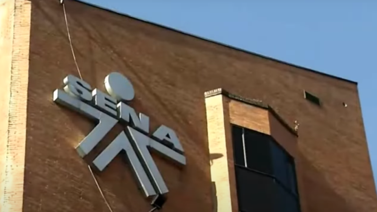 Mujer Fue Agredida Con Arma Blanca Al Interior de Sede del Sena de Bucaramanga; ataque habría sido perpetrado por su exnovio: este se sabe