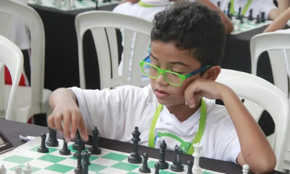 Compiten Más de 215 Jóvenes Ajedrecistas