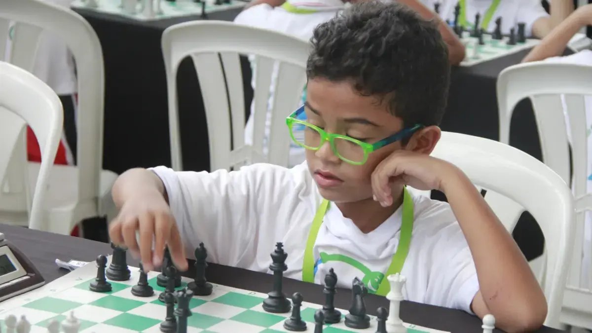 Compiten Más de 215 Jóvenes Ajedrecistas