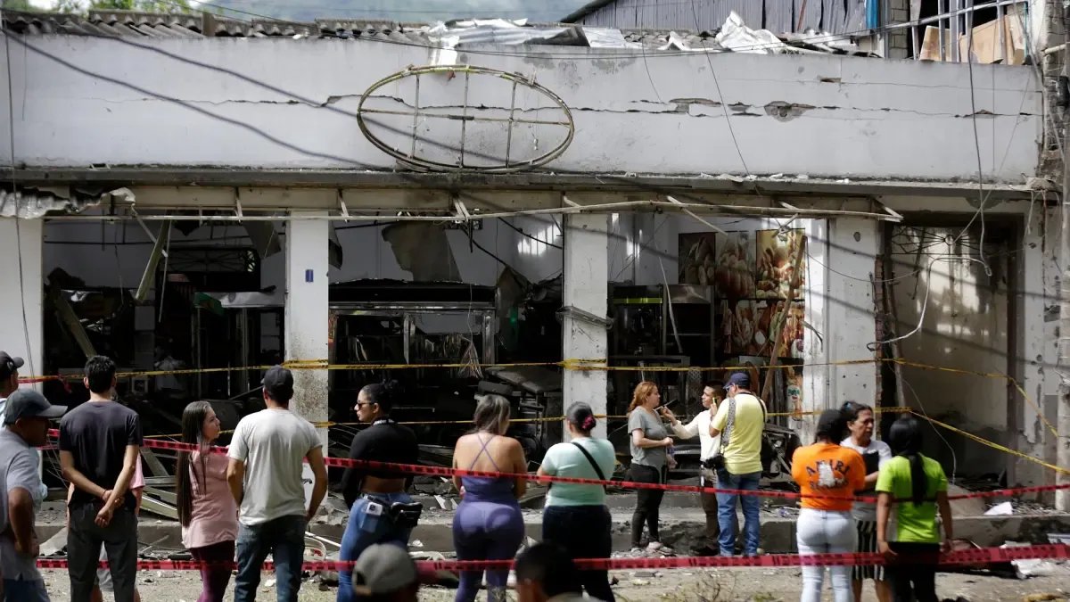 A la Cárcel, Tres Presuntos Autores de la Moto Bomba en El Oriente de Cali por Escalada Terrorista de los desastes de las Farc: Así Va El Proceso