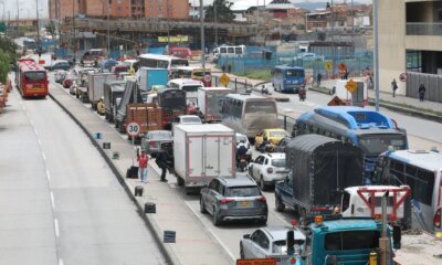 Multas e inmovilizació de vehículos para quienos incumplan el pico y place regional en