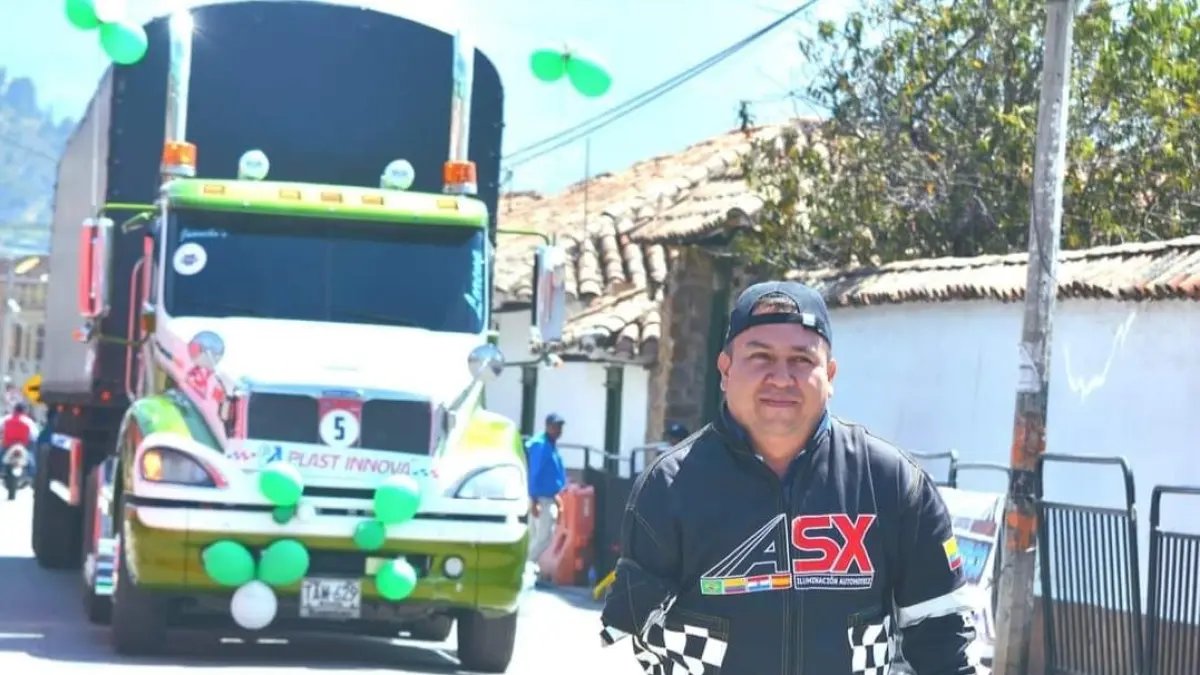 Carlos Rodríguez, El 'Mulero' que Con una SOLA MANO TRATARÁ DE RETENER LA CORONA DEL CONCURSO NACONAL DE TRACTOMULAS EN REVERSA, EN SAMACÁ (BOYACÁ)
