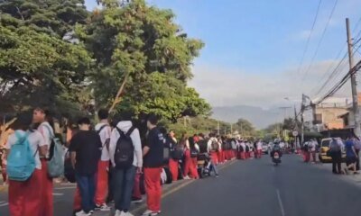 'Ellas Nos Cuidan, No Las Criminalicen': Estudiantes del Colegio Inem Defendieron A Las Madres Comunitarias Tras Polémica Por Cobro en Baños
