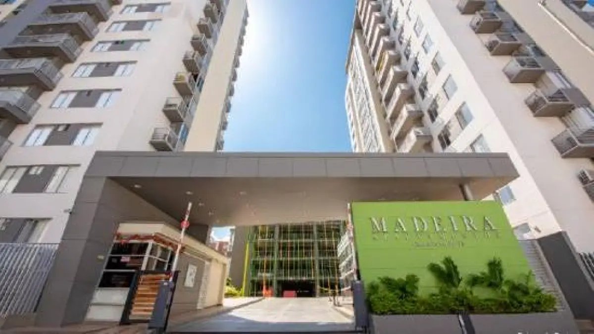 Robos Simultános en Conjunto Residencial Madeira Deja Pérdidas Cercanas A 40 Millones de Pesos: Los Delincuentes, Capturados en video