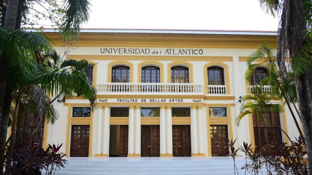 Bellas Artes Reabre Su Sede Tras Siete Años de Cierre; Estudiantes Regrésan A Una Edificio Totalmento Renovado
