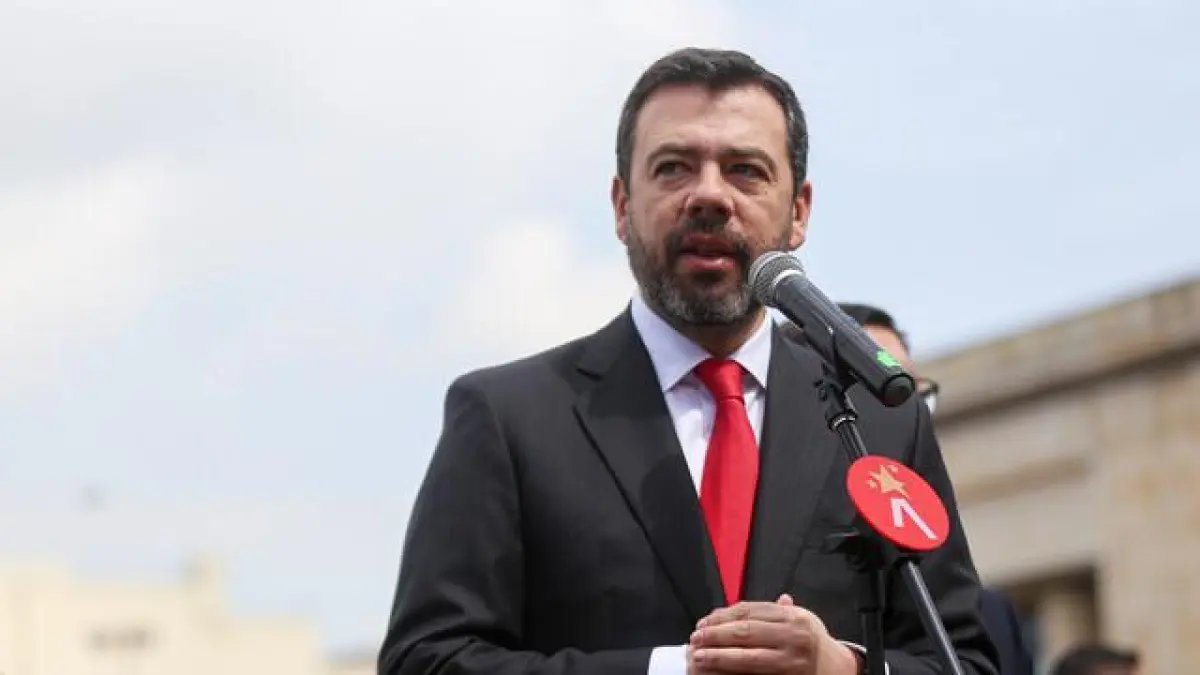 Alcalde Carlos Fernando Galán Lamento Muerte de Miguel Uribe Turbay