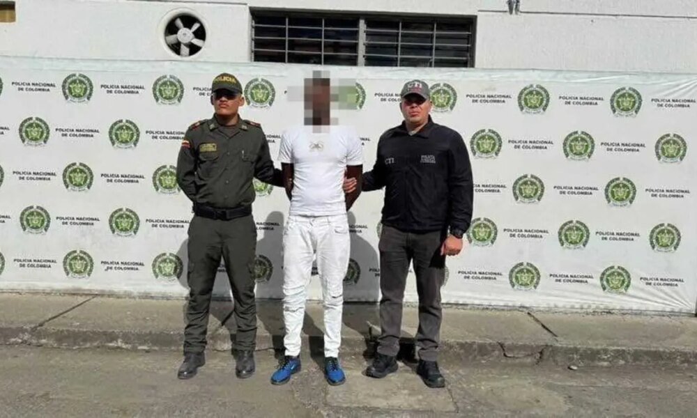 En Tuluá Cayó un Hombre Señalado de Abusar y Arrassrar A Una Mujer por Las Escaleras de Un establecimiento en Cisneros, Buenaventura